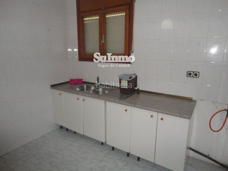 Foto c2ac53f0-e2d4-473c-a9e6-0154e43303ad. Xalet amb calefacció aparcament a Segur de Calafell nucli urbà Segur de Calafell