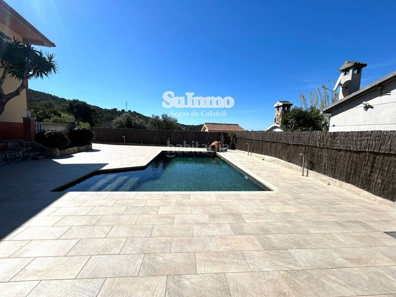 Foto aefa0f2a-f2c8-44e1-851d-3f8f7e91bad7. Xalet amb calefacció aparcament piscina a Mas romeu Calafell