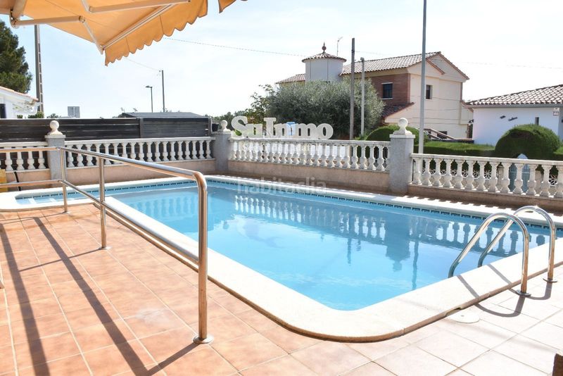Foto 86770f61-8c2a-4455-a4bd-878e13815c4b. Xalet amb calefacció aparcament piscina a Bellamar Calafell