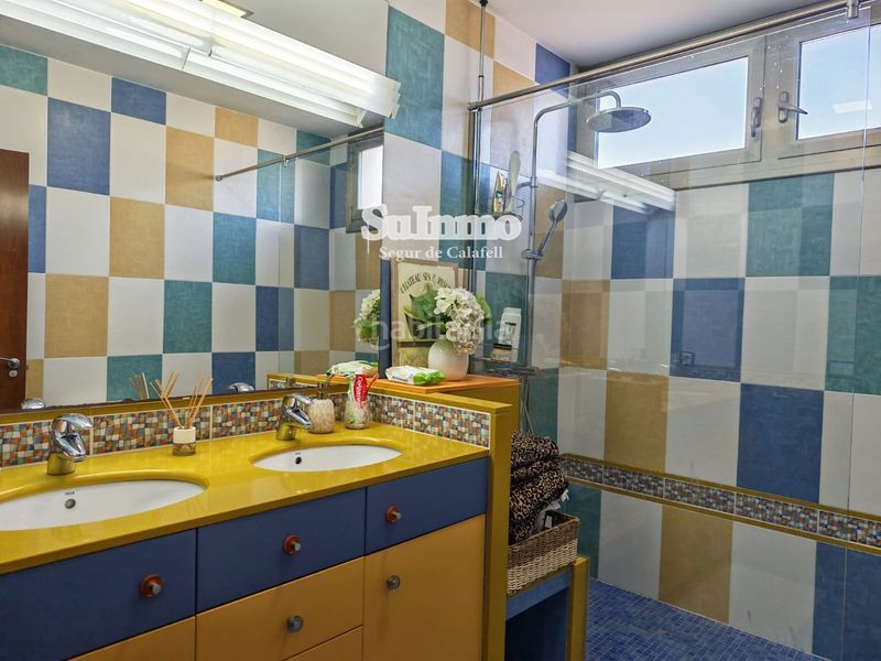 Foto d3a8089c-8a43-4f7f-bdb0-a685f5fe9017. Chalet en Ciutat jardí Bonanova Calafell