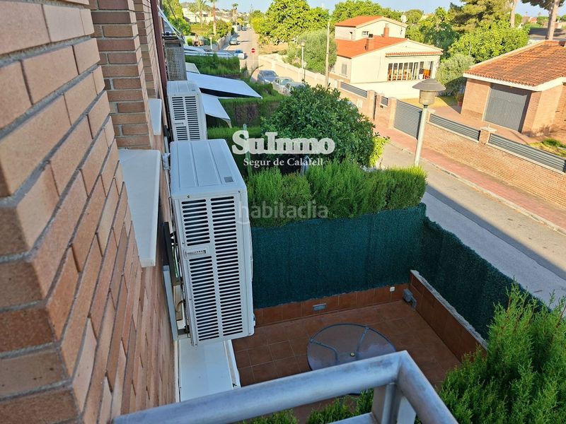 Foto 960b36f3-2f9f-46b0-aa3c-ebda1e02b155. Casa adossada amb aparcament piscina a Bonavista Vendrell (El)