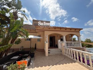 Xalet  Gessami. Espacioso chalet independiente en valldemar