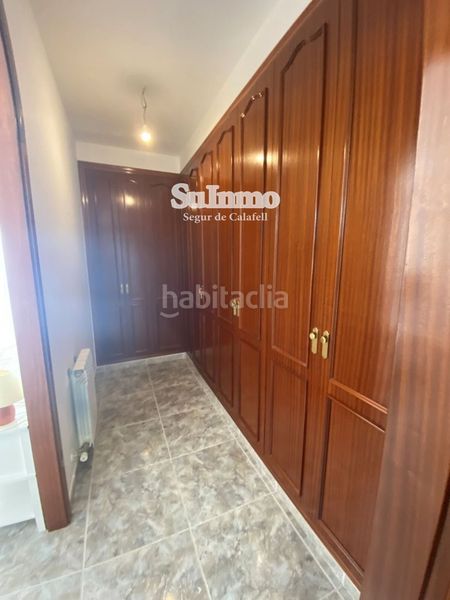 Foto 342731aa-8cee-4014-ac54-d8f61c4a9657. Xalet amb calefacció aparcament piscina a Segur de Calafell nucli urbà Segur de Calafell