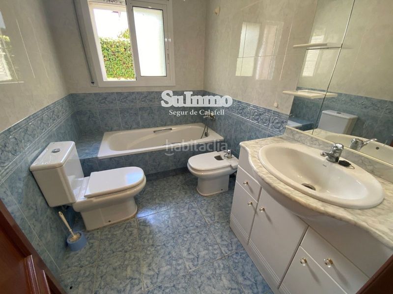 Foto a64e821e-f65c-478a-b756-5ee45bae194e. Xalet amb calefacció aparcament piscina a Segur de Calafell nucli urbà Segur de Calafell