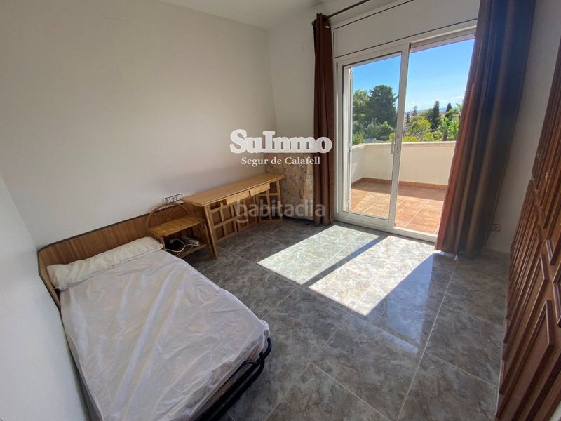 Foto b03e225e-d98d-4e43-b96a-511e44a3fbbe. Xalet amb calefacció aparcament piscina a Segur de Calafell nucli urbà Segur de Calafell