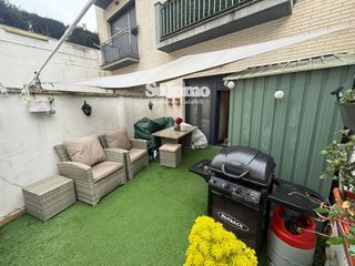 Flat  Catalunya. Planta baja totalmente exterior de 2 habitacioens en els pallare