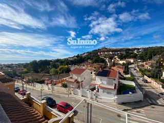 Maison jumel�e  Illes filipines. Venta de bonita casa pareada en segur de calafell