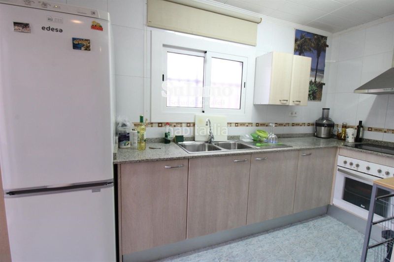Foto efdcdb76-752d-4f7a-b3cf-50c82fccb554. Casa adossada amb calefacció aparcament a Cunit residencial Cunit