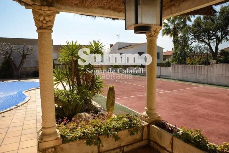 Foto 127b02d5-03a7-4e2b-8f97-9192a404d998. Xalet amb calefacció aparcament piscina a Mas Mel Calafell