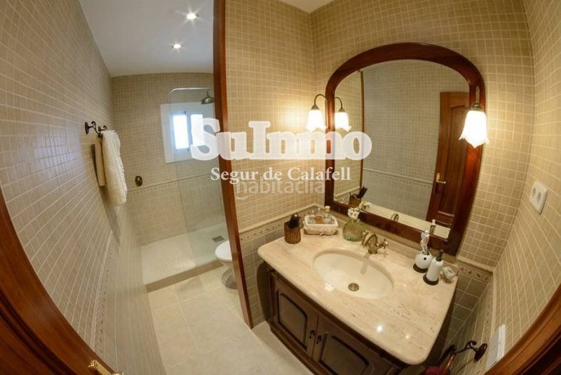 Foto 394b2b12-6cc2-4f77-8192-69fc74728f07. Xalet amb calefacció aparcament piscina a Mas Mel Calafell