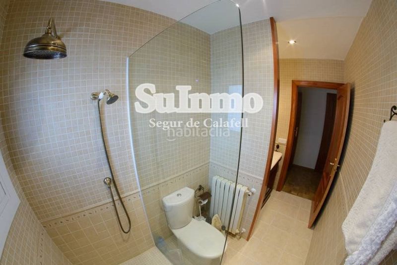 Foto 4b426870-f538-45a5-869d-d8481213e980. Xalet amb calefacció aparcament piscina a Mas Mel Calafell
