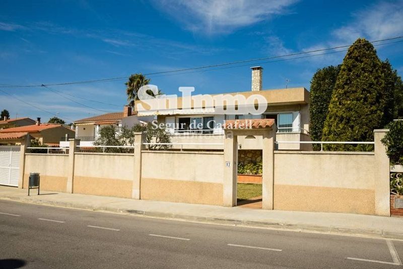 Foto bb228cc3-c64d-4ef0-a23a-85827c44dda1. Xalet amb calefacció aparcament piscina a Mas Mel Calafell
