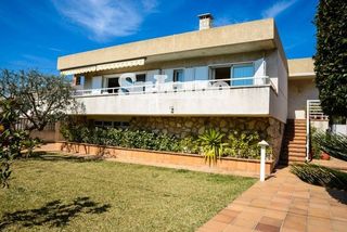 Chalet  Migjorn. Magnifico chalet con 1.051 m2 de parcela.