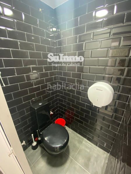 Foto 6cdeb87c-2e49-4919-ac37-d81af7704bd7. Local comercial  en venta en Calafell platja Calafell