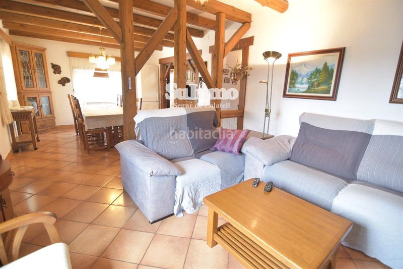 Foto 48956faa-5ff0-426f-9930-b04e17524d2c. Casa amb piscina a Montmell (El)