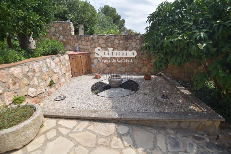 Foto a9223c70-fb92-462e-8165-05b646f51532. Casa amb piscina a Montmell (El)