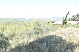 Finca rústica  Ter-ur can gordei. Parcela  urbana en la bisbal del penedes