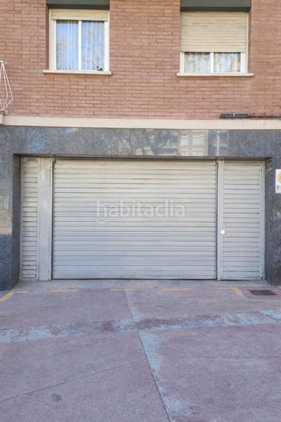 Foto e657dda4-f2d6-411e-9efa-bc2048f4b8bf. Aparcament cotxe a Horta Barcelona