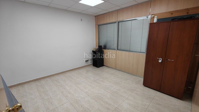 Foto f5dec3d5-cff4-4e6c-b89a-0b9dd5c1f0da. Local comercial a Vilapicina - Torre Llobeta Barcelona
