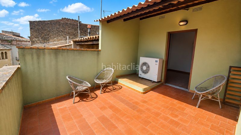 Foto dc233ed9-fe50-4a53-872f-f61804083787. Edifici a Bisbal d´Empordà (La)