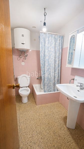 Foto f8c138ef-4605-4a2f-9bf8-2cd6504dbca9. Edifici a Bisbal d´Empordà (La)