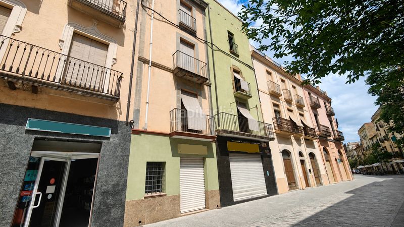 Foto e1de6217-46df-40f9-861b-796983aa18be. Dúplex ?? edificio en venta en la bisbal d'empordà en Bisbal d´Empordà (La)