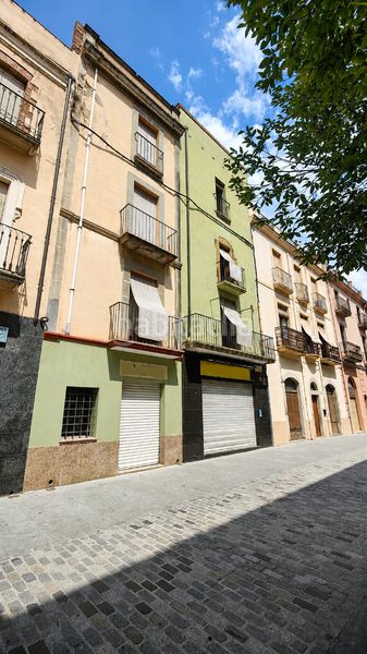 Foto ec21d0b4-de07-4041-a743-6827ac98db43. Dúplex ?? edificio en venta en la bisbal d'empordà en Bisbal d´Empordà (La)