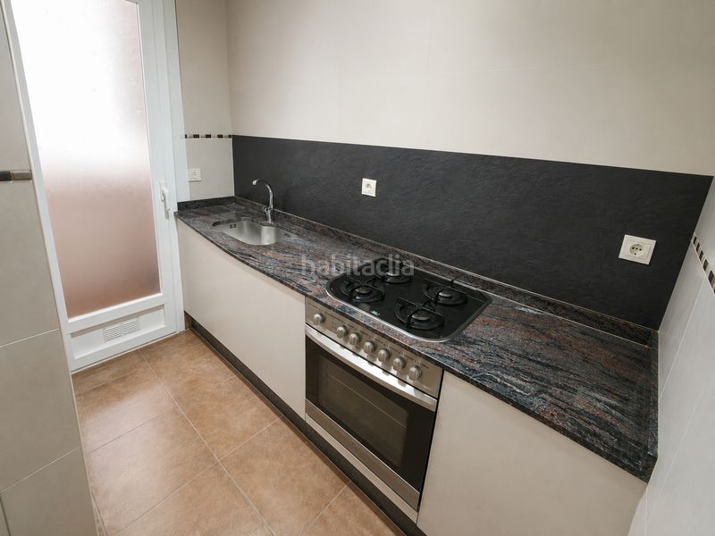 Foto 3a78ee86-998f-452e-828d-1fc98890d5eb. Pis a Porta Barcelona