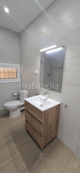 Foto a527efd3-db4b-4f9a-bd54-f4a60bf847f3. Local comercial a El Camp d´en Grassot i Gràcia Nova Barcelona