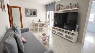 Pis a Roquetes. Vivienda de 3 dormitorios, ascensor, balc�n-galer�a para entrar