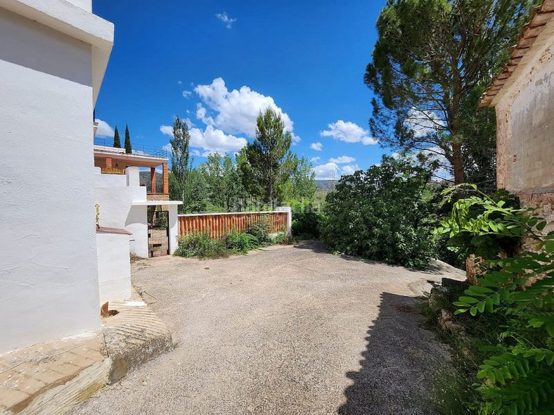 Foto c769ebee-a837-46c1-ac16-74d03821e384. Casa a n/a a Jalance