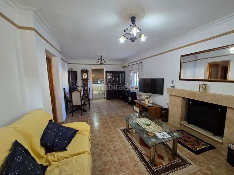 Foto f5ddd6ee-9aba-4f59-bc03-2f52279a31fe. Casa a n/a a Sax