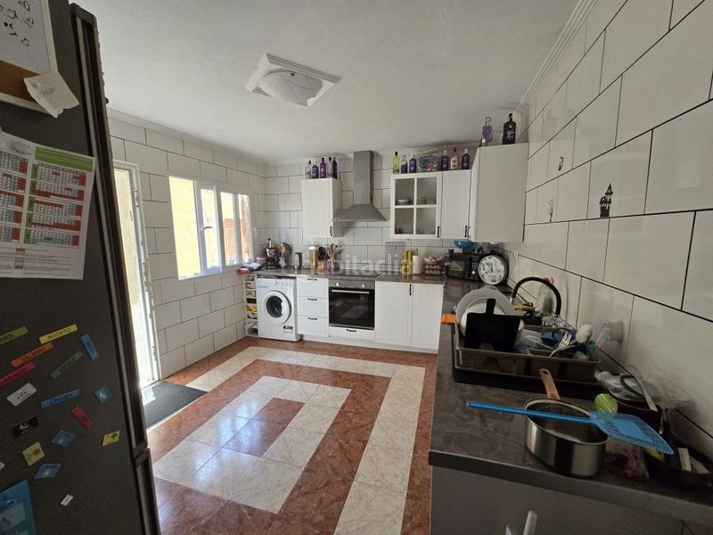 Foto a860d077-c80b-4868-8f26-525dc4117829. Casa villa in en Sax