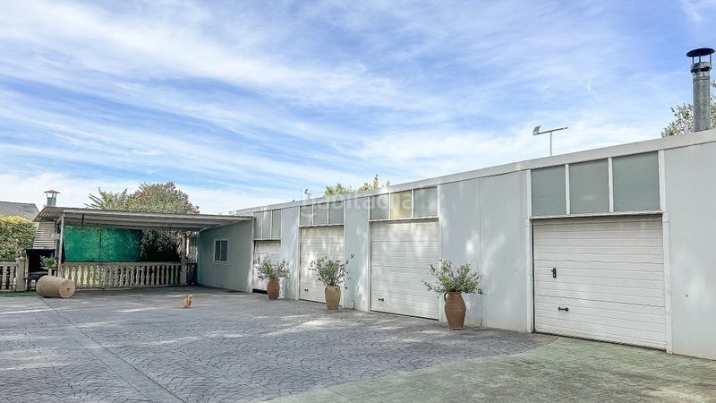 Foto c8407fb3-0c22-41fe-af86-fb232f7d96c6. Casa a Yecla