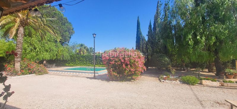Foto dcf86caa-0c74-4018-b457-a623943d4234. Casa a n/a a Novelda