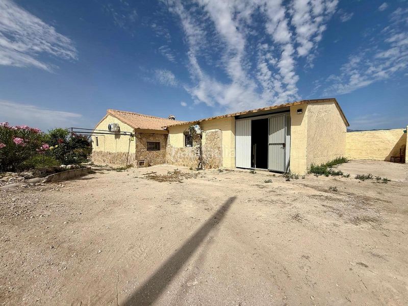 Foto 81129b69-cace-4d95-8ce3-2e9ff9e8164d. Casa a Abanilla