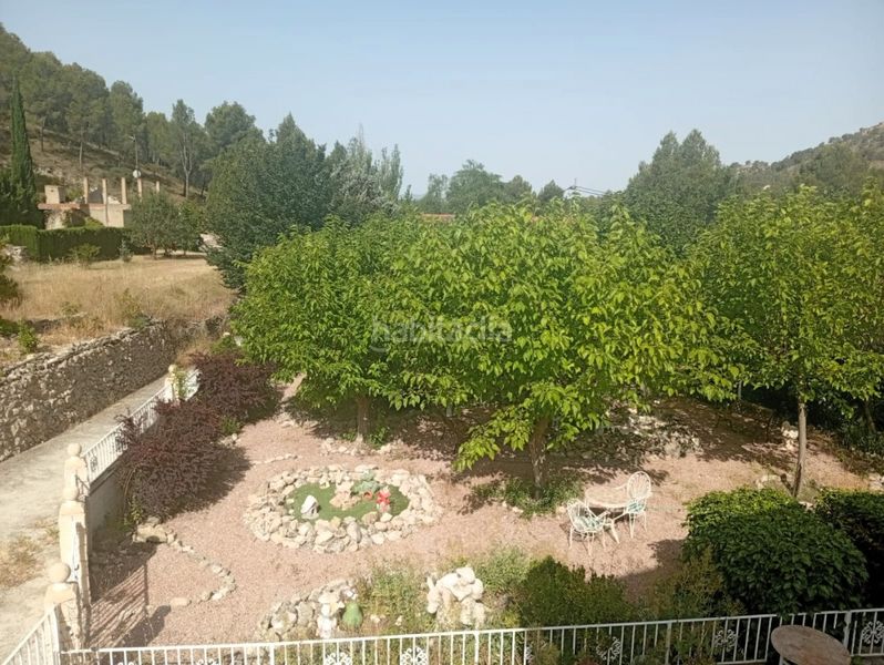 Foto b081b767-46f9-4b70-8360-ddf02ca8cb22. Casa a Petrer