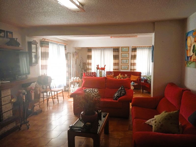 Foto ff105c42-e073-47ea-960b-34c68f6491d3. Casa a Petrer
