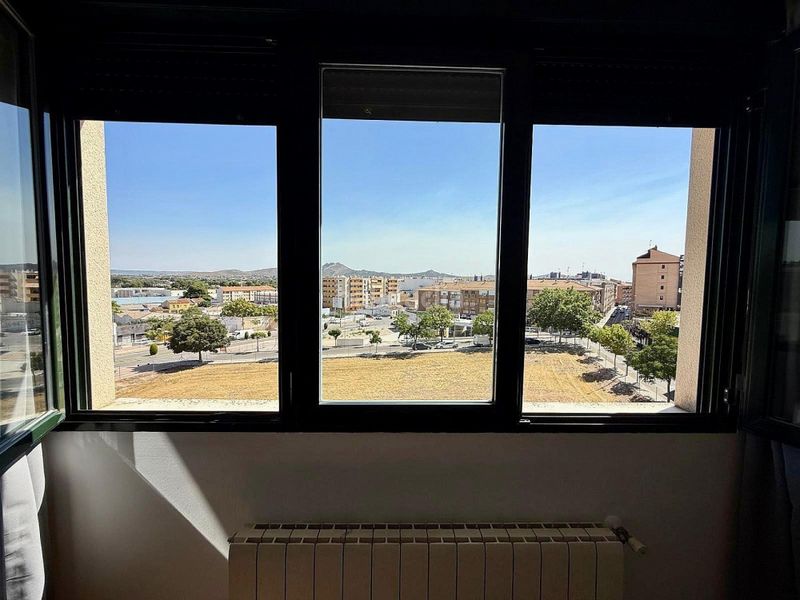 Foto b3fb420c-1d06-4e28-a1f9-b1d969bebca0. Apartament a Yecla