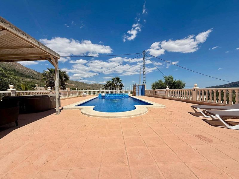 Foto e9880065-8843-4553-a3cb-e6bbf2088e8f. Casa a Romana (la)
