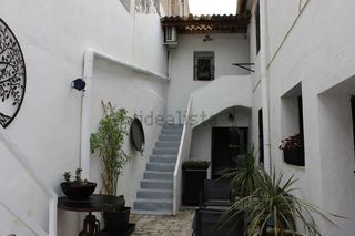 Haus  N/a. Charming townhouse with separate casita, private courtyard  moun