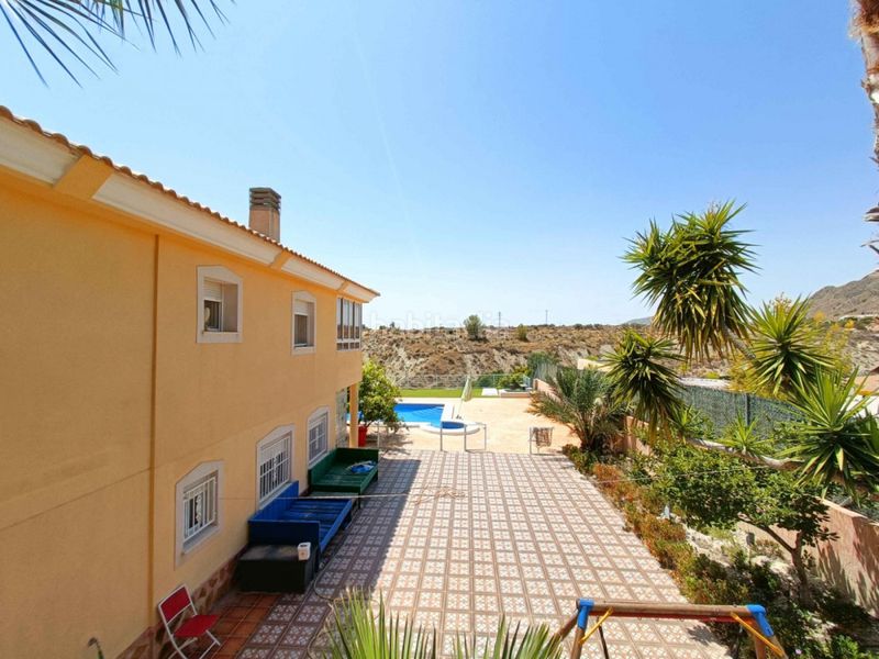 Foto accc5a0e-e582-4da3-819d-d435cc7342d3. Casa a Abanilla