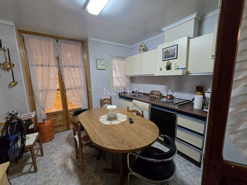 Foto dda69d3f-1e44-40d0-93e2-12522759fc96. Casa a Sax