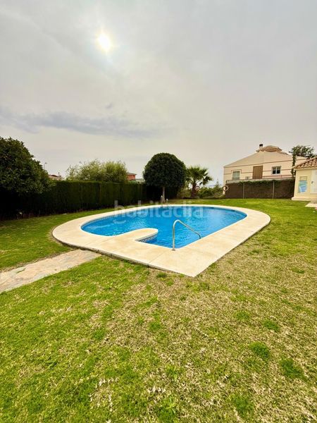 Foto a298a6b2-4c9c-48fa-8955-9d09c912a2b4. Casa adossada amb calefacció aparcament piscina a Chilches