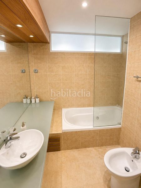 Foto c44fe181-8444-4138-8bef-b3064f19e74e. Apartament amb aparcament piscina a Los Nadales - Tio Charles Benalmádena