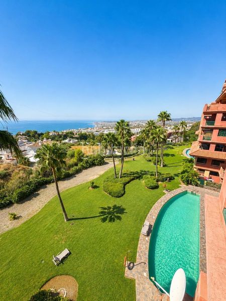 Foto d5535eb6-4d2f-45b0-b896-646c9caf5536. Apartament amb aparcament piscina a Los Nadales - Tio Charles Benalmádena