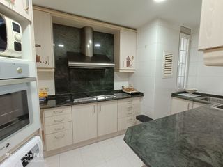 Location Appartement  Calle de fernando el católico. Vivienda en alquiler temporal