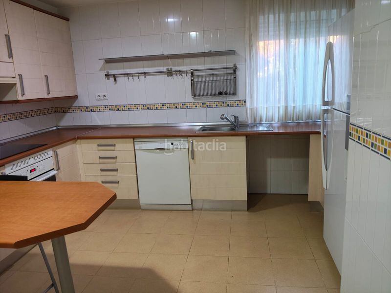 Foto bdc54f7c-88b2-47b2-ba72-1a631132d6f1. Casa adossada amb calefacció a Yebes - pueblo Yebes