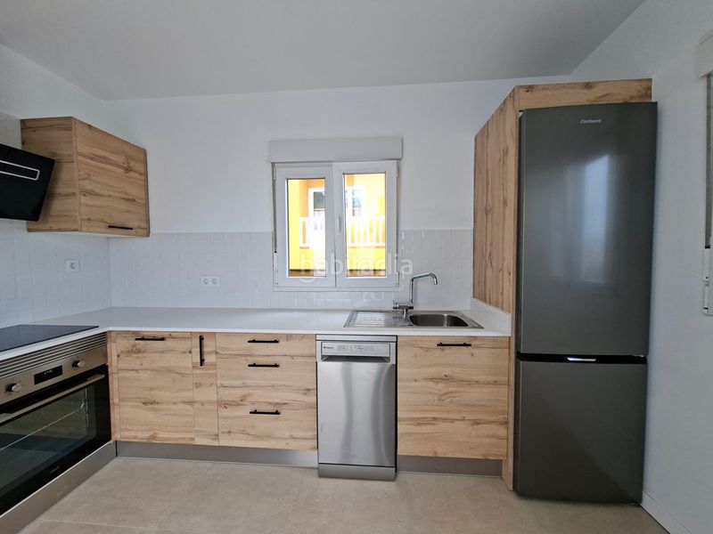 Foto ec9bf234-3a5c-42b5-b84d-328a439ea650. Casa amb aparcament a Carretera del Centro Palmas de Gran Canaria (Las)