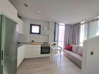 Studiowohnung  Calle castrillo. En pleno coraz�n de las palmas, en la cotizada zona de arenales.